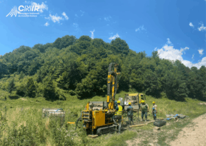 Proiectul autostrăzii A13 Brașov-Bacău avansează cu foraje geotehnice în zone montane