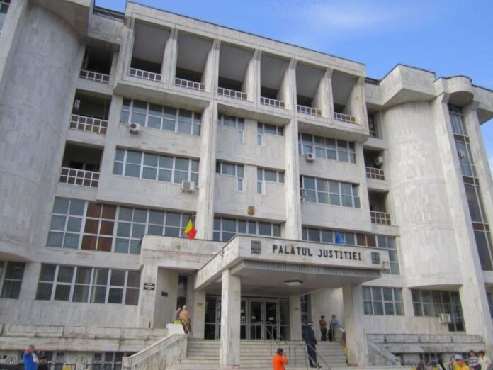 Fiul unui afacerist din Târgu Jiu, condamnat pentru furt, scăpat de închisoare