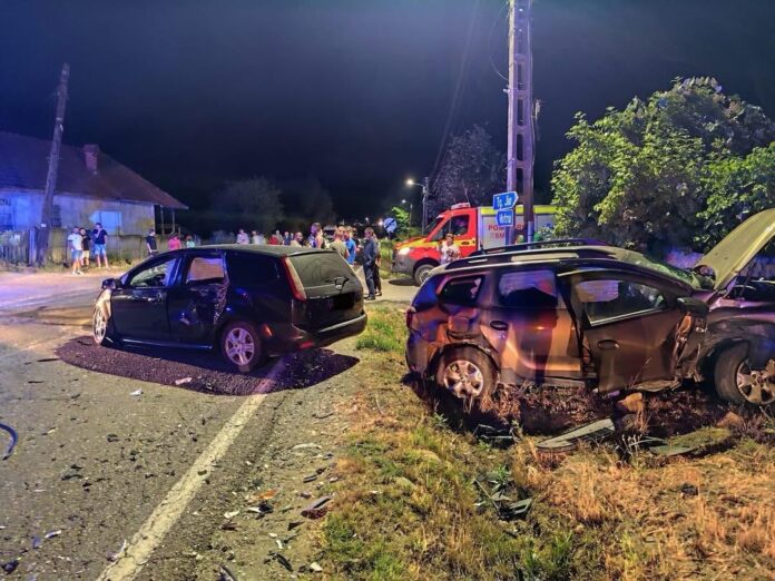 Accident rutier în Câlnic: 8 persoane implicate, intervenție rapidă a echipajelor de urgență