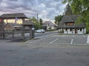 Parcare nouă și modernă la Muzeul Satului din Sighetu Marmației