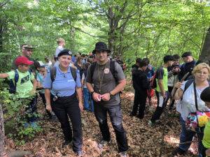 O aventură montană: 250 de drumeți descoperă frumusețile naturii