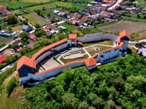 De 1 Iunie, Cetatea Feldioara se transformă în Cetatea Copiilor