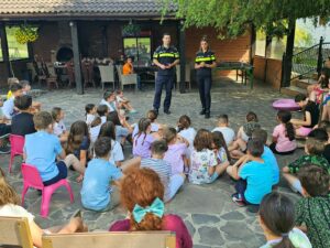 Activități educative pentru tineri în taberele școlare din Brașov