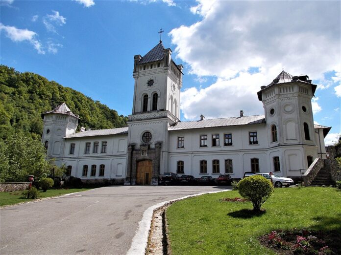 Canonizarea Monahiei Antonina de la Mănăstirea Tismana: un moment de sărbătoare pentru credincioși