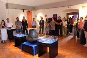 Expoziția „Soarele și Luna” aduce patrimoniul românesc la viață