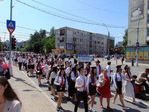Marșul absolvenților de liceu, o premieră în Baia Mare