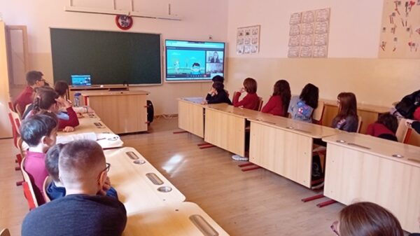 Activități de educație ecologică cu elevii din Slatina de Ziua Mondială a Mediului