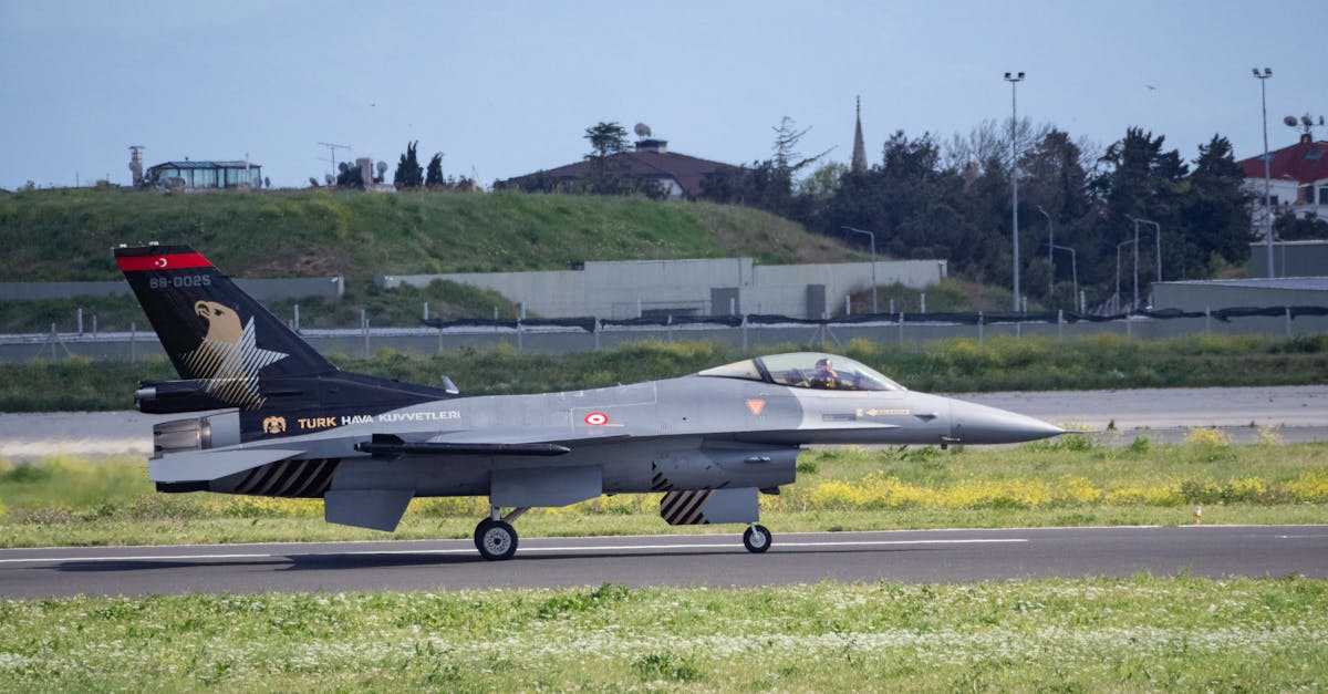 Două avioane de luptă Typhoon mobilizate pentru interceptarea unei ținte rusești