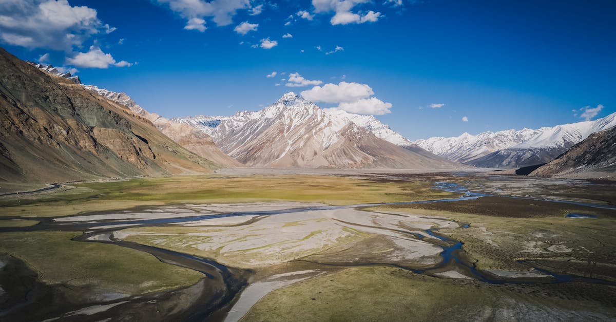 Un ministru pakistanez consideră suspendarea tratatului fluvial de către India drept un „război al apei”