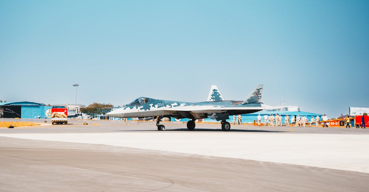 Statele Baltice intensifică pregătirile militare: Estonia va construi o bază militară la granița cu Rusia