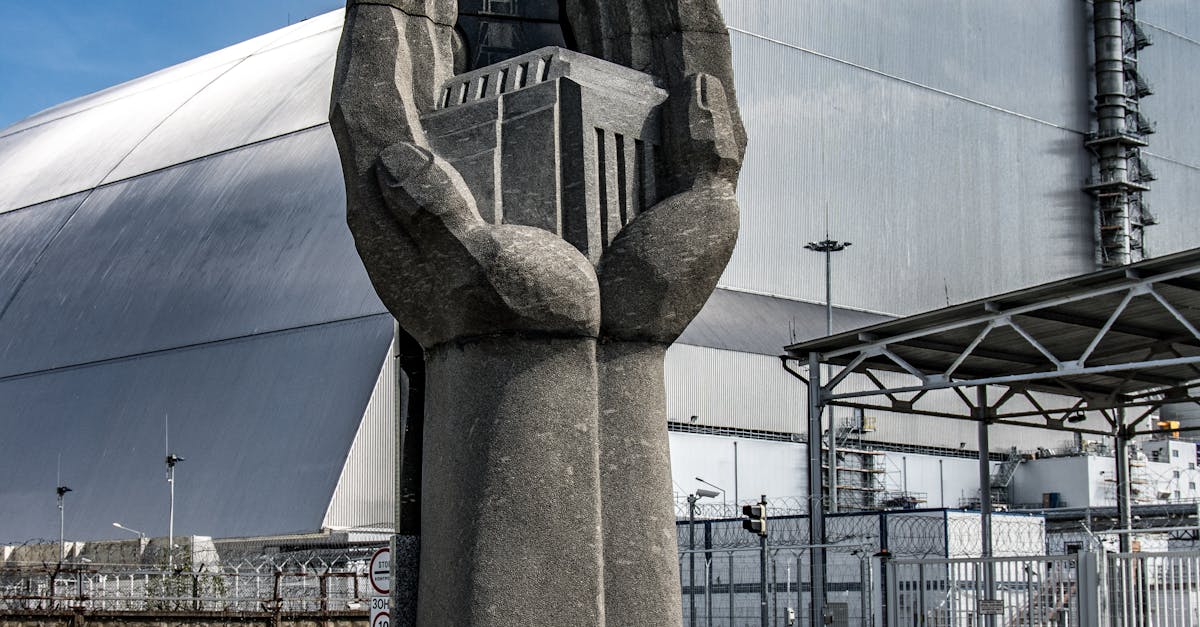 AIEA confirmă sute de găuri în sarcofagul centralei nucleare de la Cernobîl