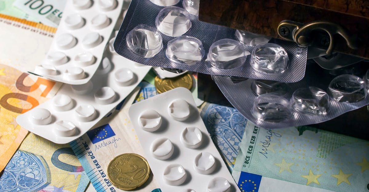 Scumpirea medicamentelor cu până la 25% din cauza deprecierii leului