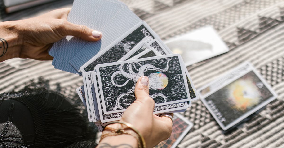 Horoscop sub Luna Plină în Scorpion: zodiile care trec prin transformări radicale