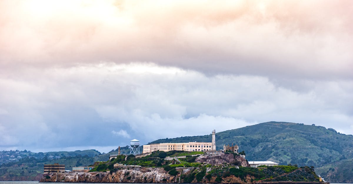 Evadarea uluitoare din Alcatraz: misterul unei escapade celebre din 1962