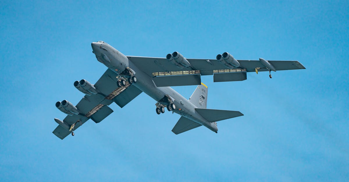 Unde au fost trimise bombardierele B-52 de către Trump după ce un rival al SUA a refuzat acordul nuclear