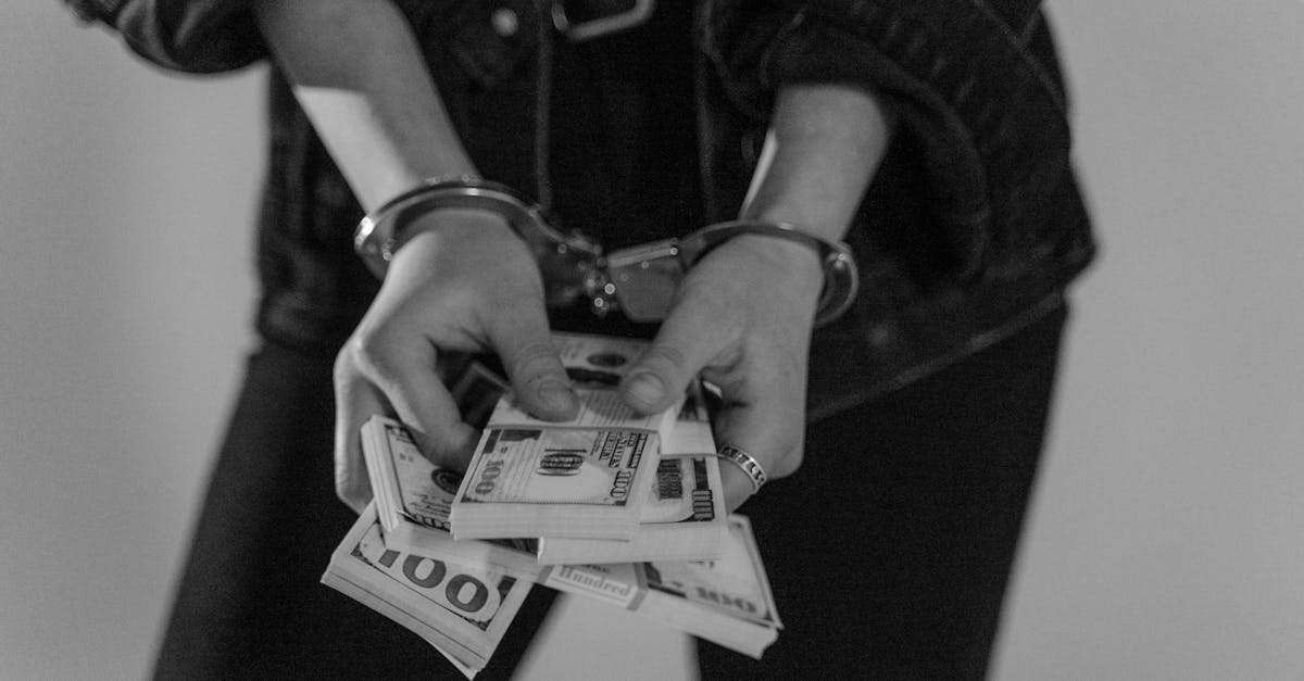 Bucătăreasa de spital care a înșelat mai multe persoane pentru locuri de muncă
