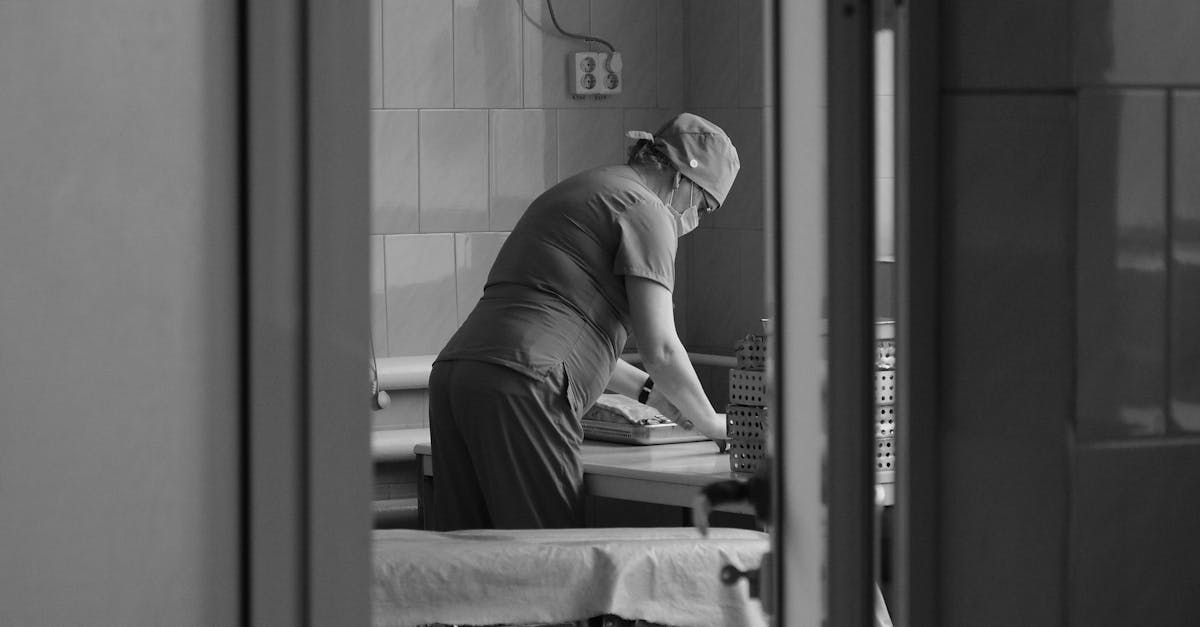 Sumele impresionante descoperite de procurori la neurochirurgii acuzați de mită