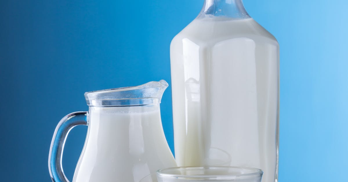 Laptele integral versus degresat: beneficiile surprinzătoare ale grăsimilor din lactate