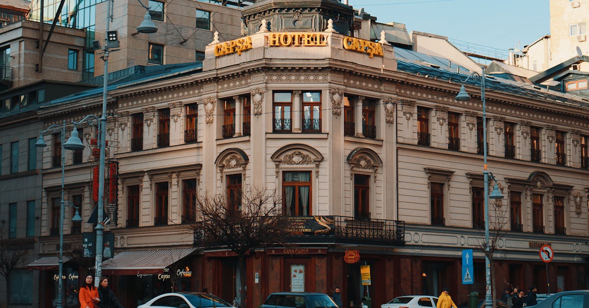 32 de hoteluri internaționale noi în România până în 2025: comparație între Brașov, Cluj, Timișoara și Constanța