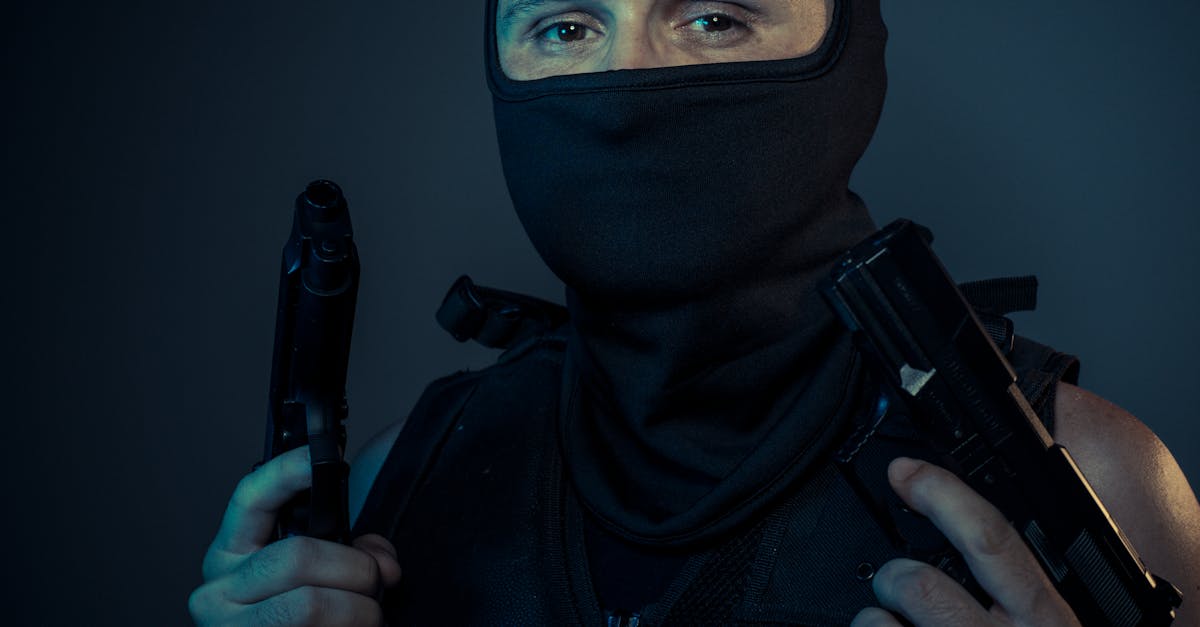 O țară europeană își instruiește cetățenii să identifice spionii ruși. Deconspirarea în trei pași