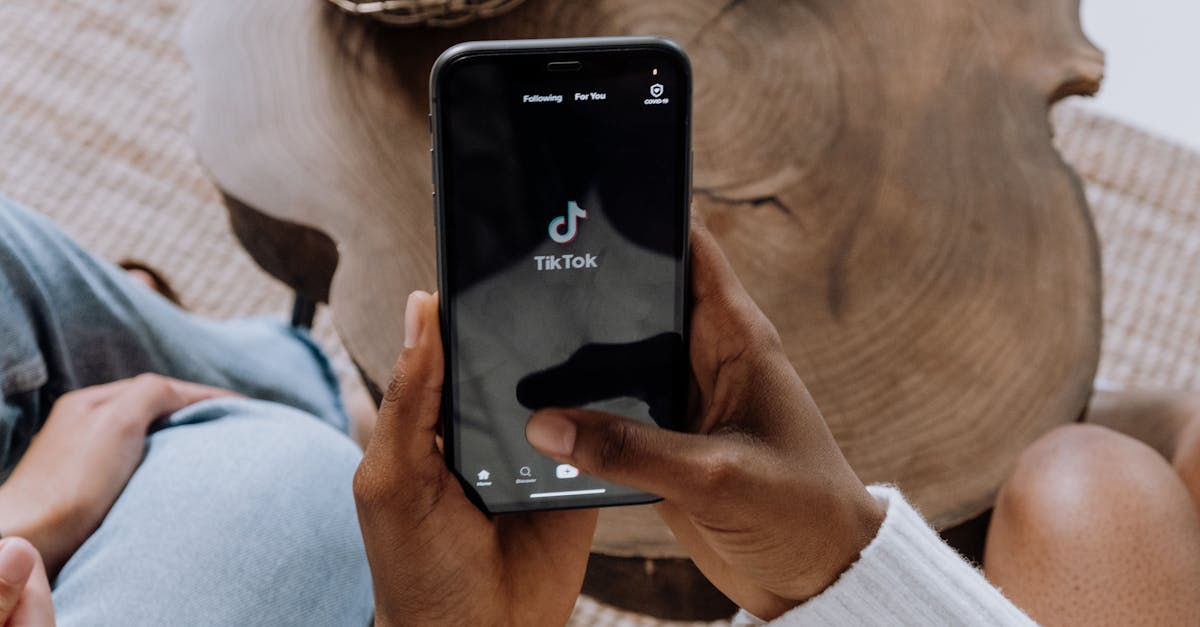 Măsurile TikTok împotriva dezinformării în România, înainte de alegerile de duminică
