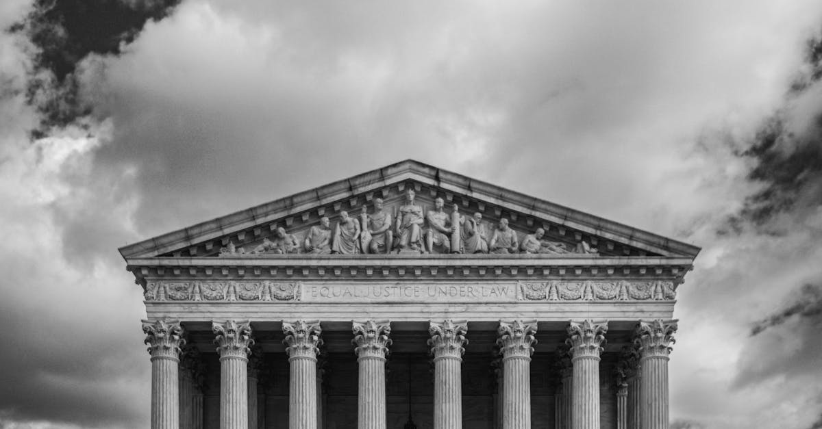 Trump critică Curtea Supremă pentru obstacolele în expulzarea imigranților
