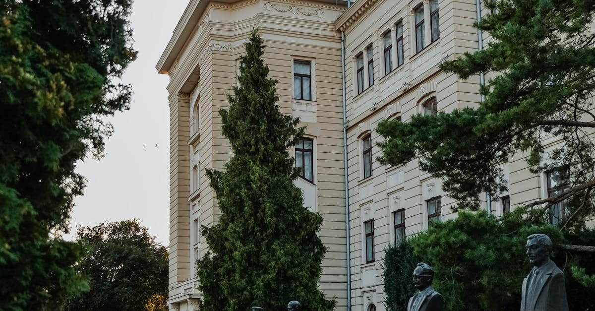 École Normale Supérieure din Franța îl felicită pe Nicușor Dan, fost student, ales președinte al României
