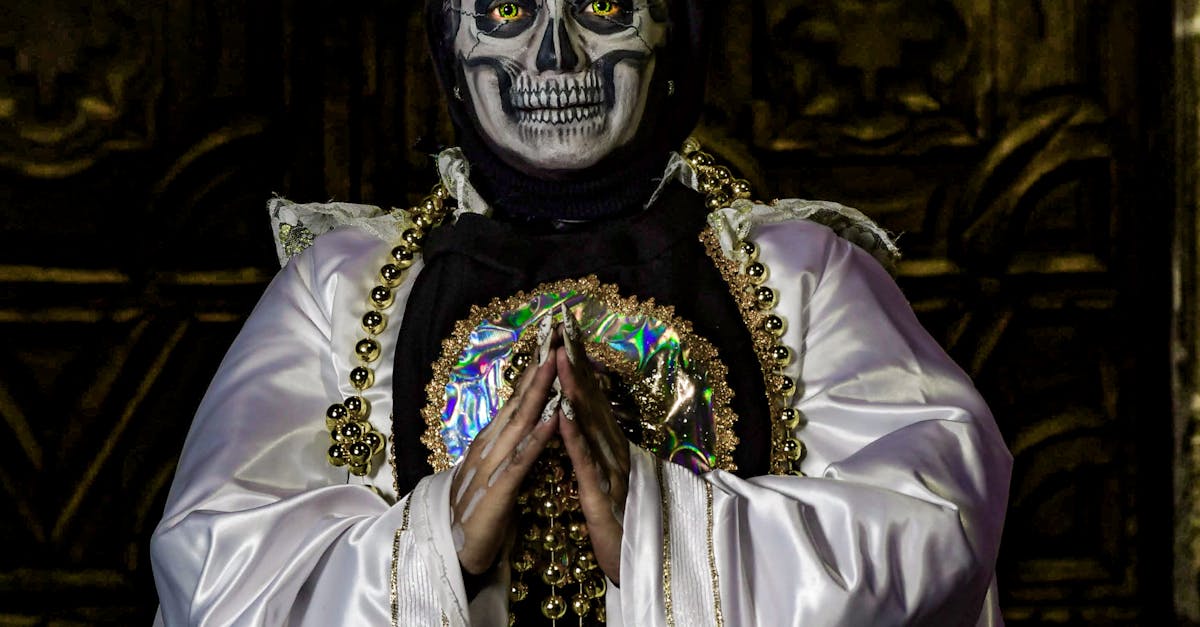 Românii din Târgu Jiu s-au unit pentru procesiunea dedicată Sfinților Constantin și Elena
