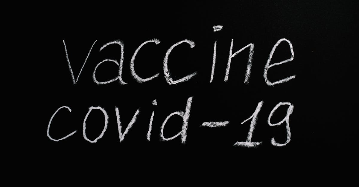 Vaccinul anti-HPV va fi gratuit până la 26 de ani în România, cu compensare de 50% pentru femeile până în 45 de ani