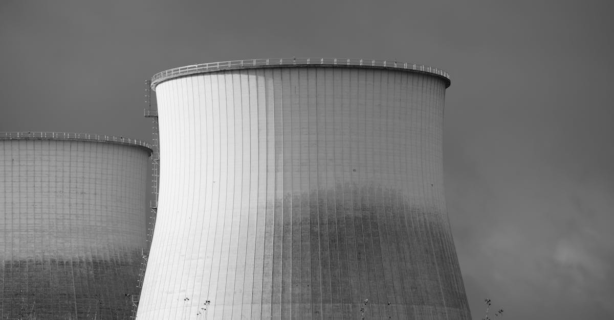 Trump vizează o creștere de patru ori a producției de energie nucleară în următorii 25 de ani pentru a înfrunta China în domeniul inteligenței artificiale