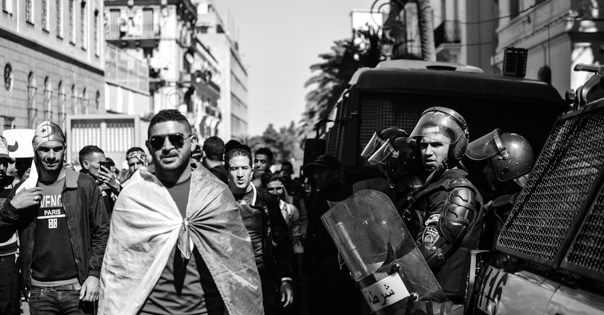 Israel și Hamas se acuză reciproc de utilizarea civililor ca scuturi umane