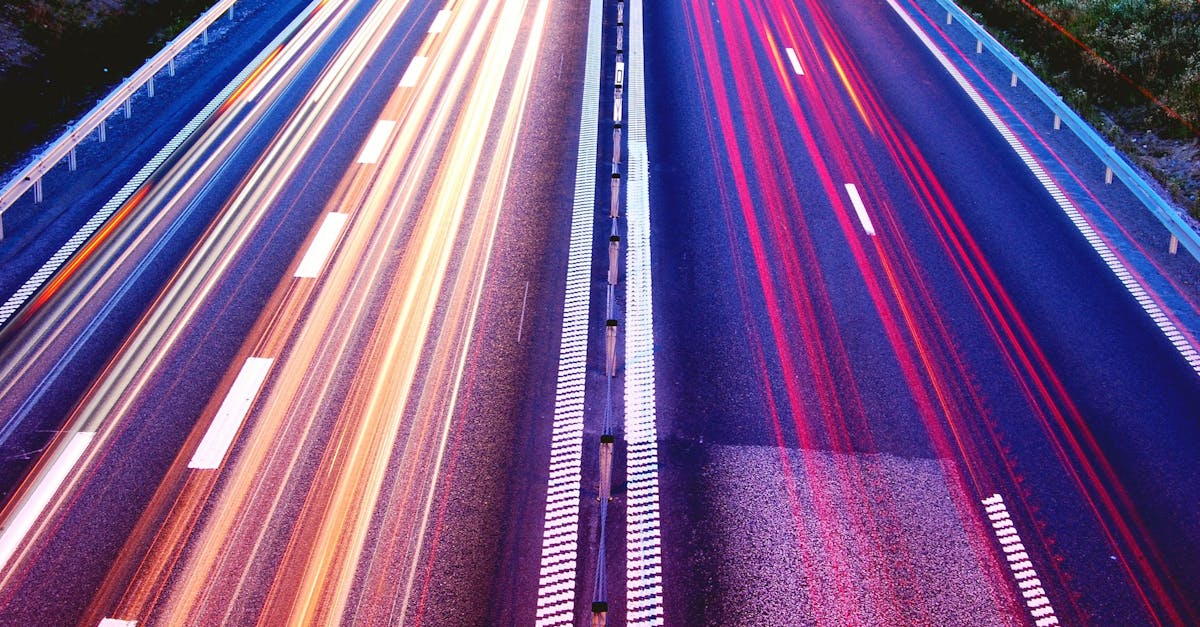 Autoritățile implementează un semafor inteligent cu radar pentru a reduce viteza în zonele cu risc ridicat