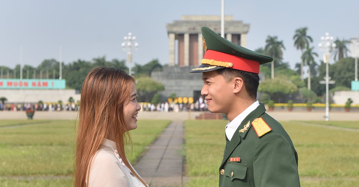 Palatul Élysée neagă incidentul dintre Brigitte și Emmanuel Macron la sosirea în Hanoi