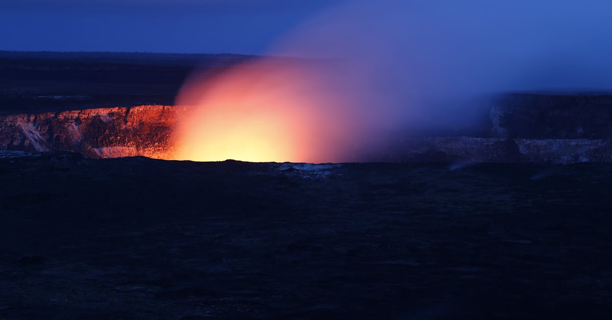 Vulcanul Kilauea a erupt din nou în Hawaii, jeturi de lavă atingând 300 de metri