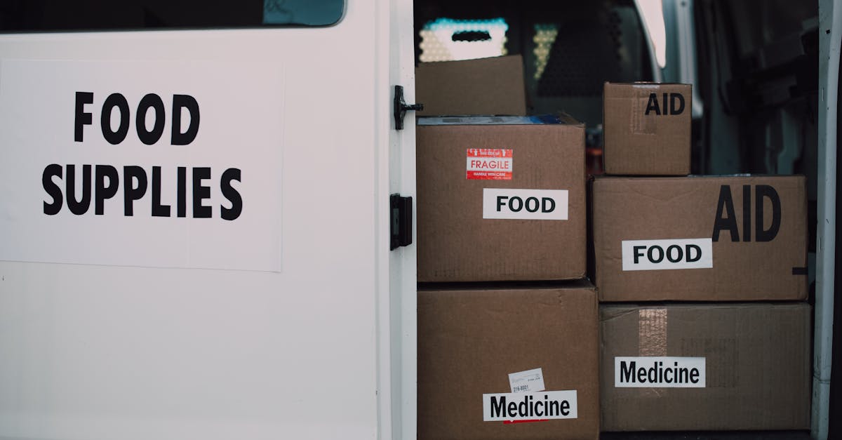 Haos la un centru de distribuție de alimente din Gaza, mii de palestinieni înfometați caută ajutor