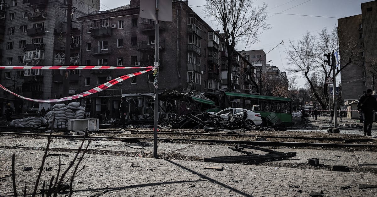 Atac cu drone ucrainene în Kursk: un spital și mai multe blocuri avariate