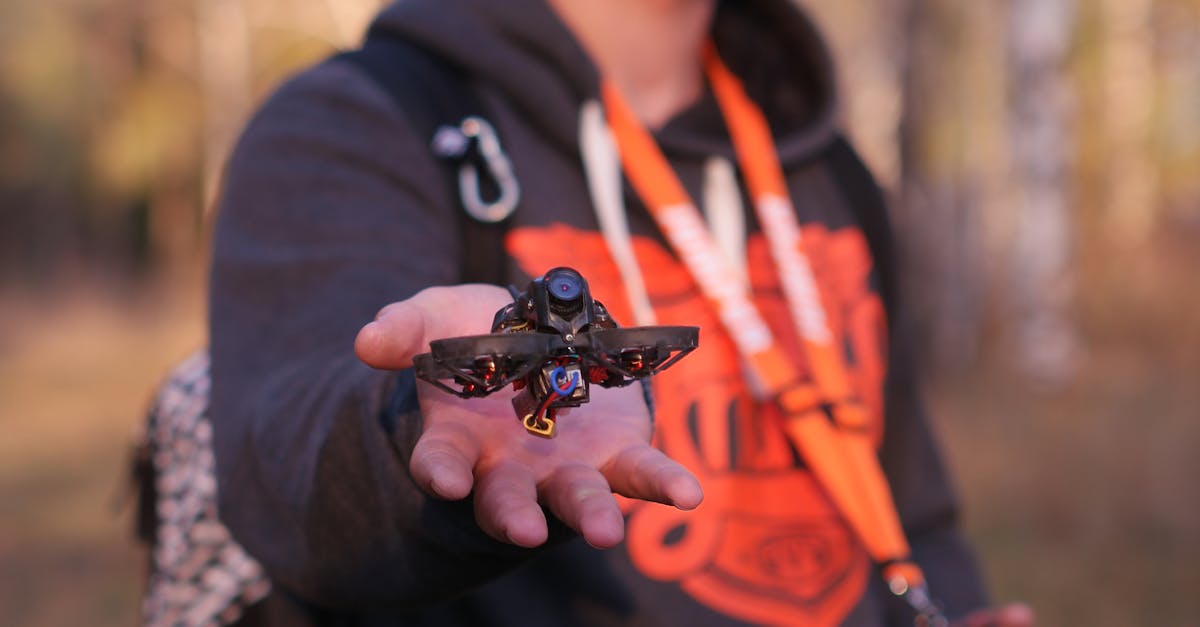 Ucraina dezvoltă drone AI care acționează ca nave-mamă pentru atacuri adânci în Rusia