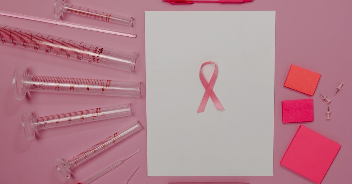 Studiu: O pastilă experimentală reduce riscul de progresie a cancerului de sân cu peste 50%