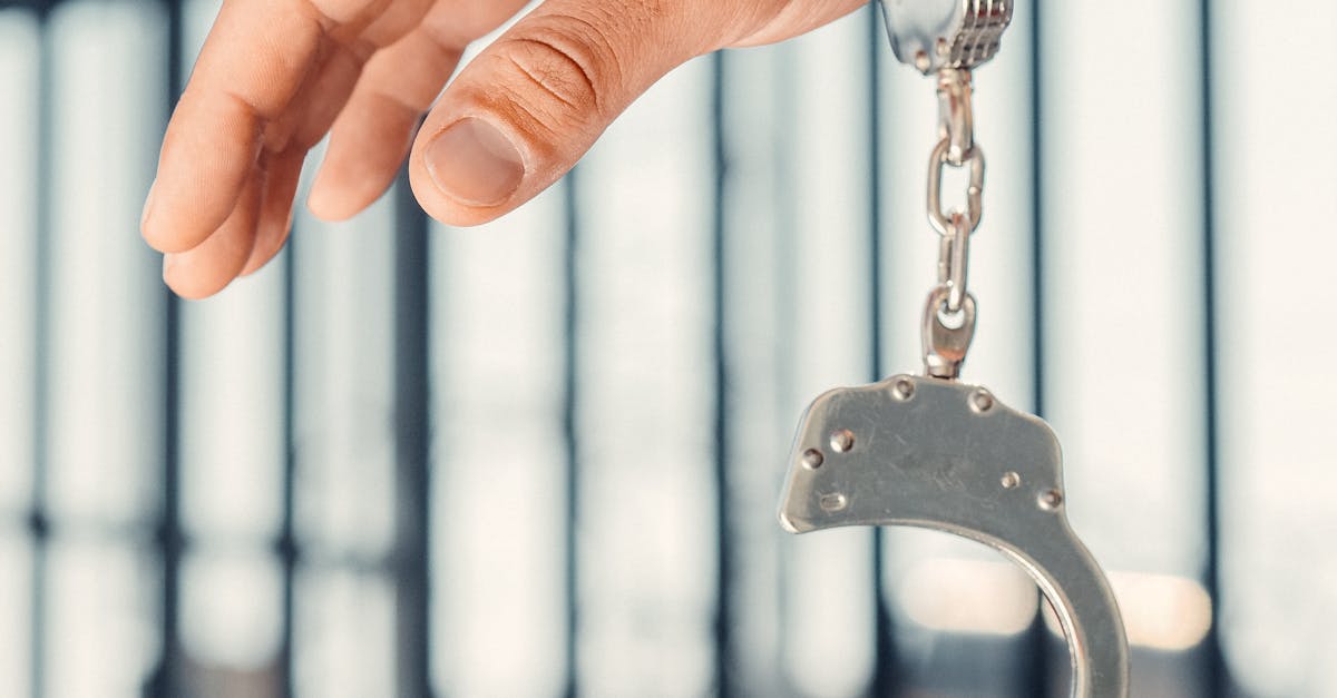 Victimele violenței domestice ar putea beneficia de scutirea de taxe judiciare în cazurile de partaj