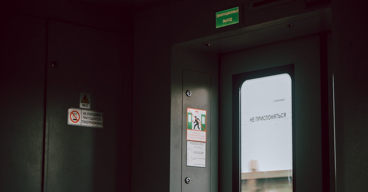 Locomotivă cuprinsă de flăcări pe ruta Satu Mare – Dej: zeci de călători evacuați