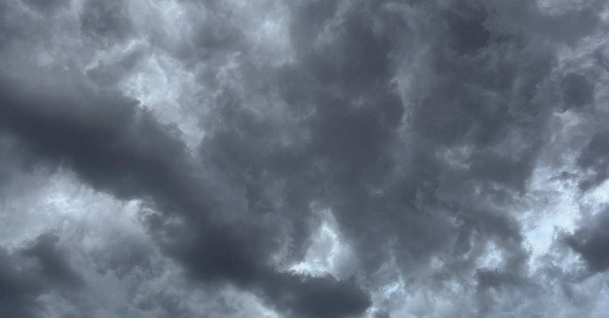 Avertizări ANM: Temperaturi ridicate și instabilitate atmosferică