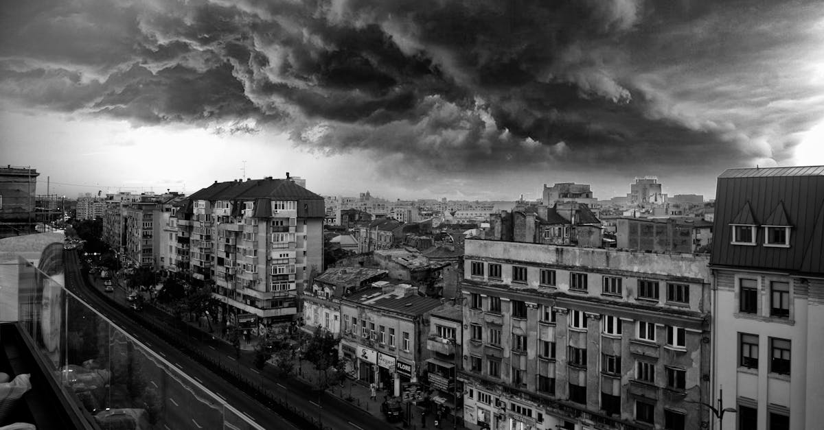 Grindină de mari dimensiuni în Blaj, județul Alba, sub avertizare de furtuni