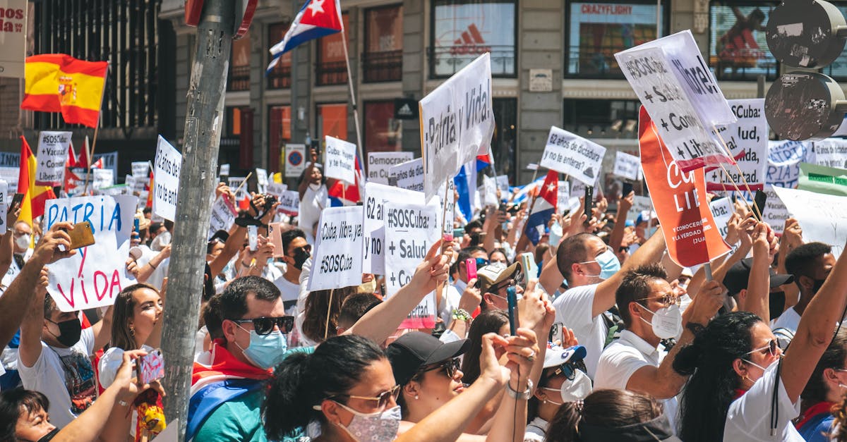 Zeci de mii de oameni s-au mobilizat la Madrid pentru a protesta împotriva premierului Pedro Sanchez