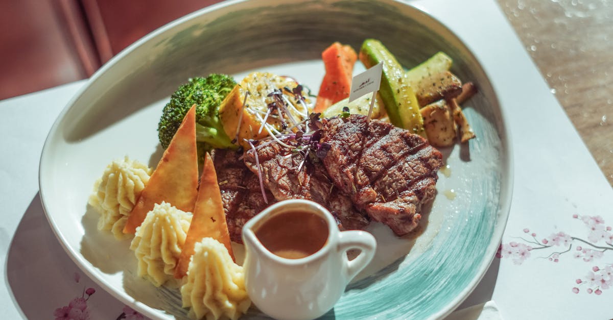Experiență culinară de neuitat: Beef Master Radu Zărnescu aduce gustul perfect la Colina Restaurant & Events din Unirea