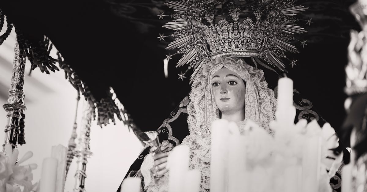 Pelerinajul „El Rocio” din Spania adună sute de mii de credincioși