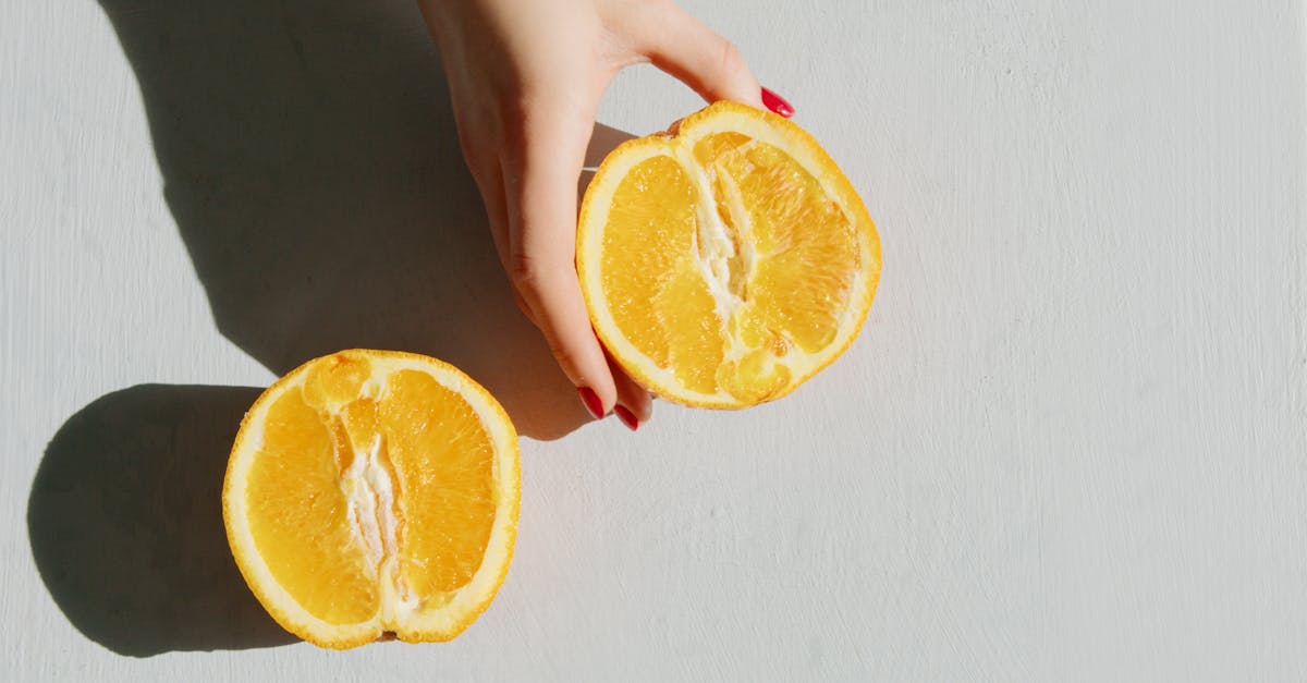 Descoperă alimentele care te ajută să combati acneea hormonală