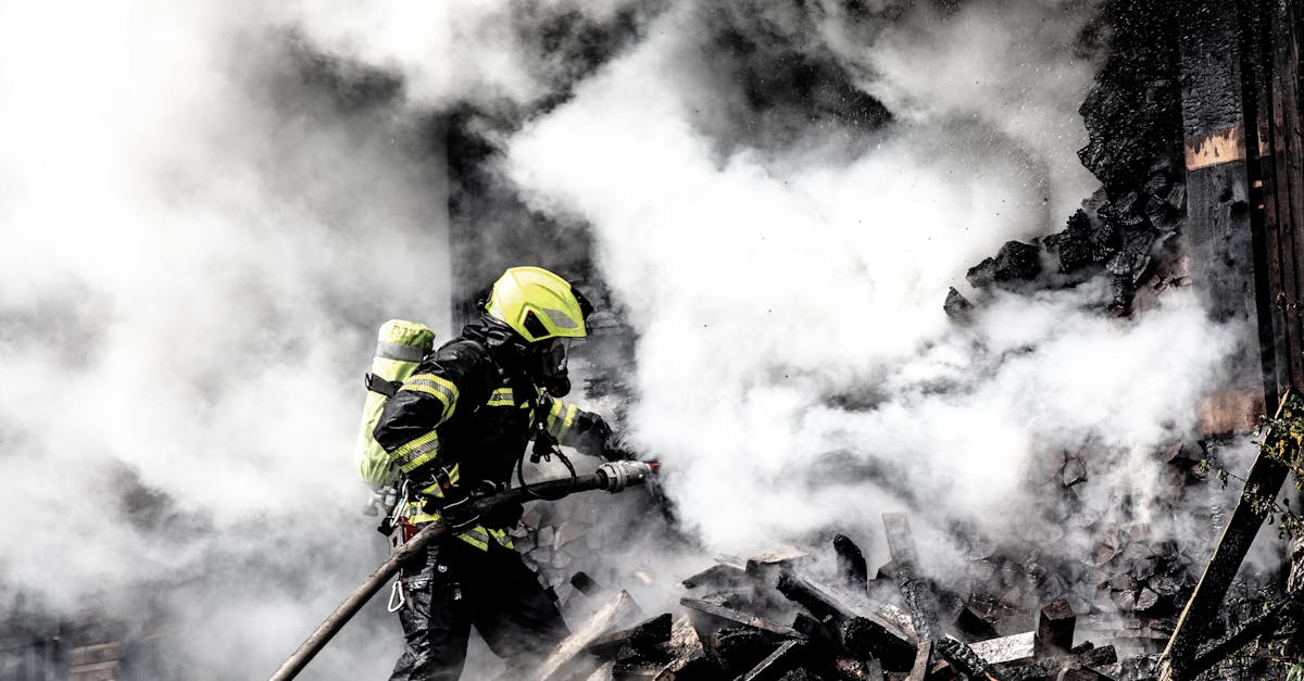 Incendiu provocat intenționat la un punct de colectare Salubris din Iași: comunitatea în alertă
