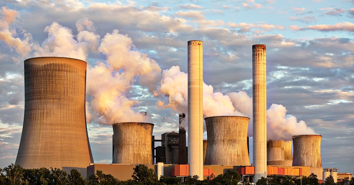 Creșterea prețurilor la electricitate în Europa intensifică temerile legate de centralele nucleare din Franța
