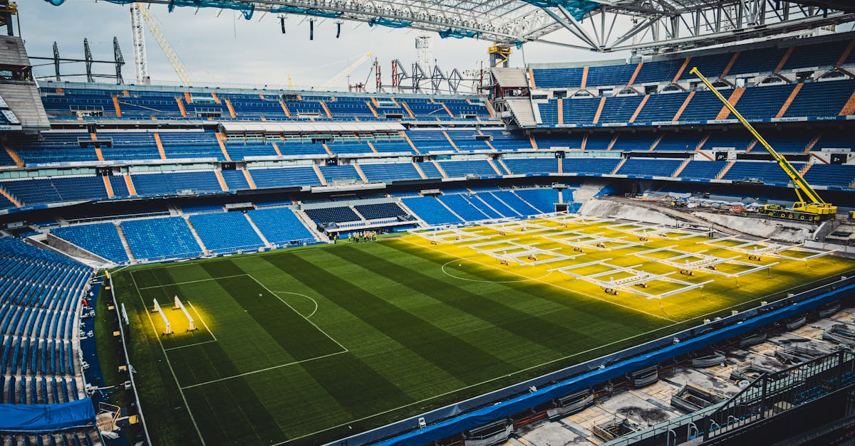 Stadionul din Satu Mare se transformă într-o arenă de top pentru fotbal