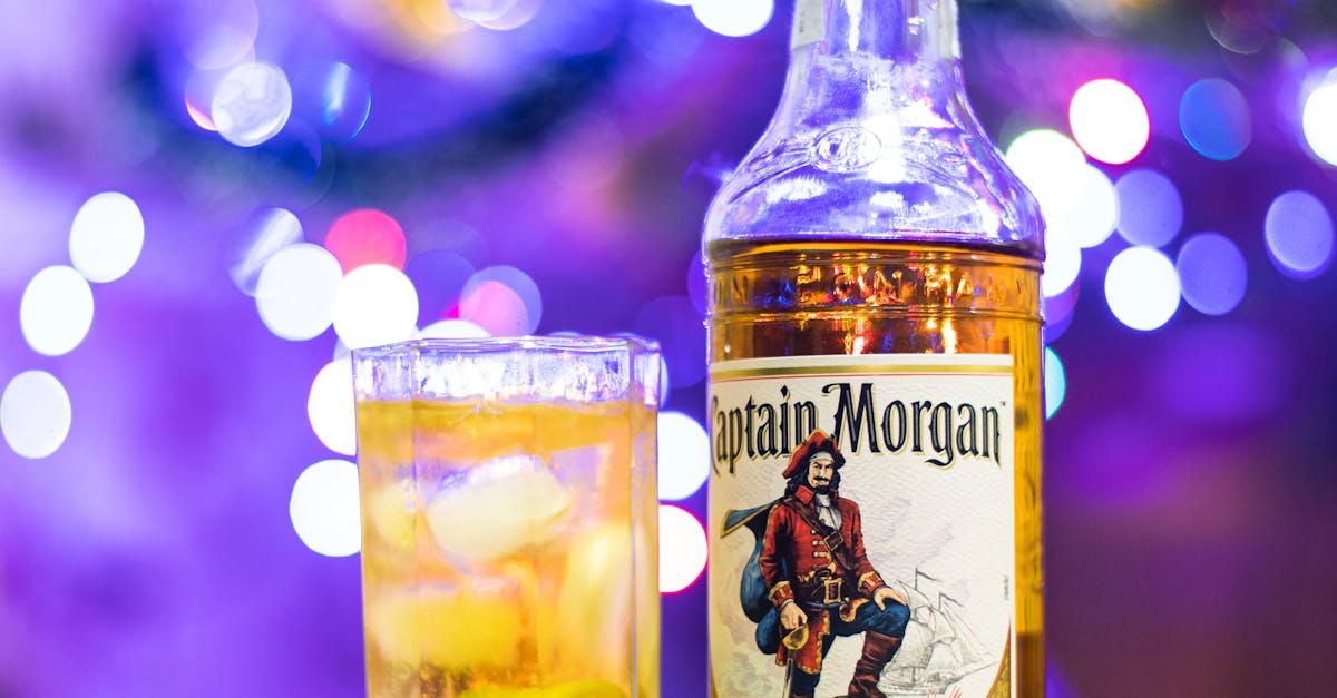 Descoperă povestea captivantă a romului Captain Morgan